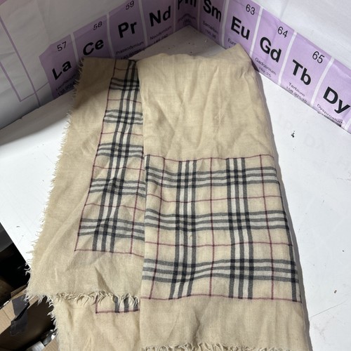 Genuine burberry lambswool - burberry,