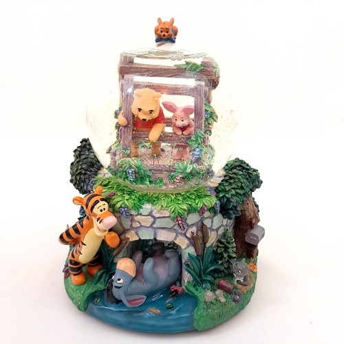 Disney winnie the pooh - winnie, &