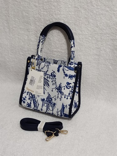 Signare tapestry small city - tapestry,