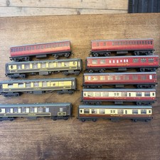 OO Gauge Model Railway Coach