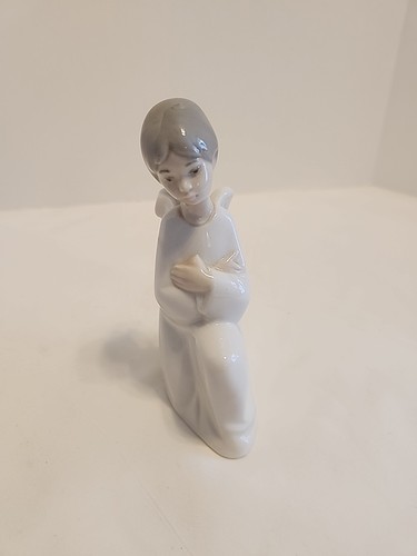 Lladro nao kneeling angel - nao,