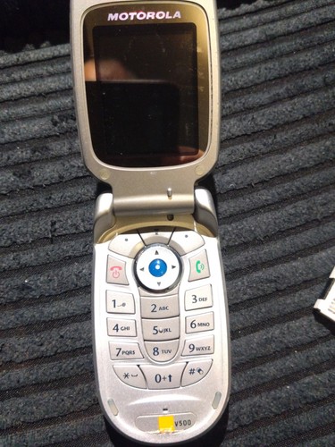 Motorola v500 flip mobile - motorola,