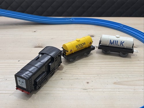 Thomas trackmaster diesel - thomas,