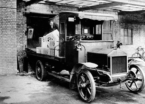 Loading pye radios lner - loading, to