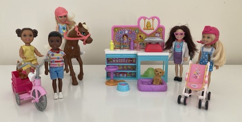 Barbie toy bundle dolls - barbie,
