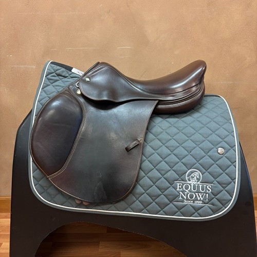 Used prestige jump saddle - jump,