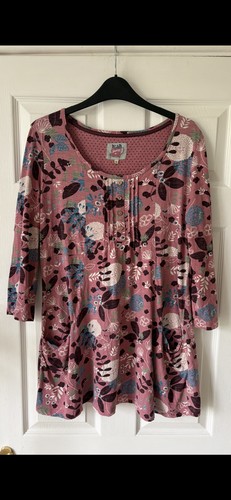 Pretty tunic with pockets - with, by