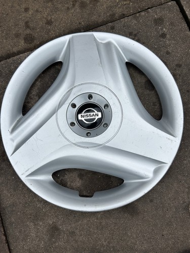 Nissan tino wheel trim - nissan,