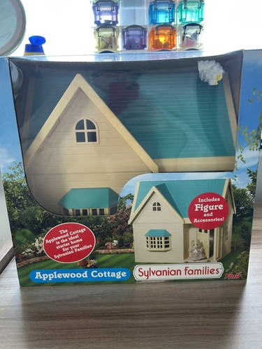 Sylvanian applewood cottage - applewood,