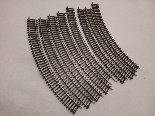 Hornby r605 curved track - 8,