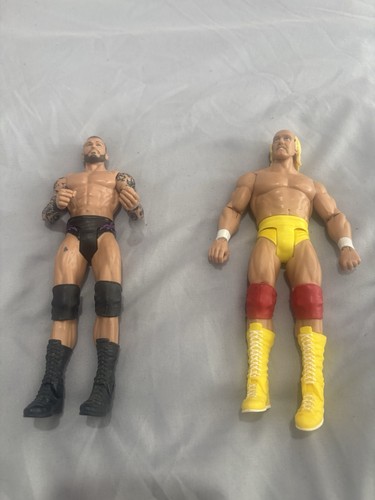 Wwe figure bundle - wwe,