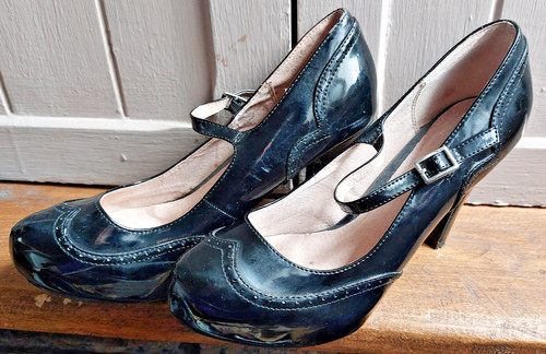 Used cabin crew womens shoes - used,