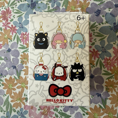 Sanrio hello kitty - kitty, friends
