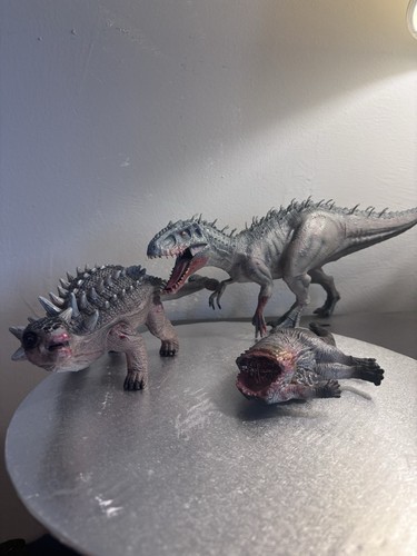 Jurassic world rex - t-rex, indominus