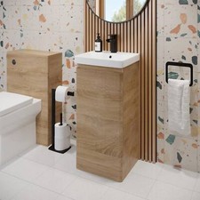 Wood Freestanding Cloakroom