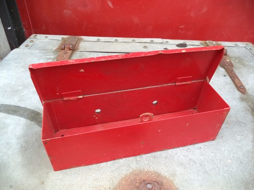 Tractor tool box international - box,