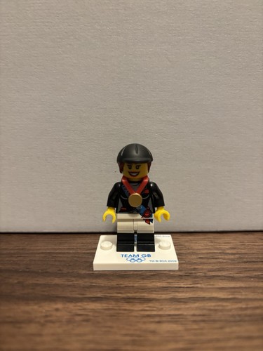 Lego minifigures 2012 - minifigures,