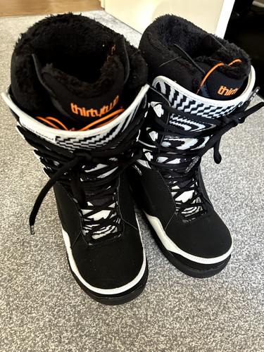 Women thirtytwo lashed - thirtytwo,