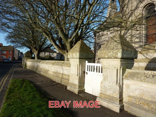 Photo massive gate posts st - photo,