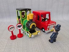 Postman Pat Van, Train With 4