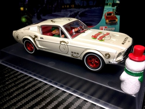 Pioneer slot car - 68, mustang