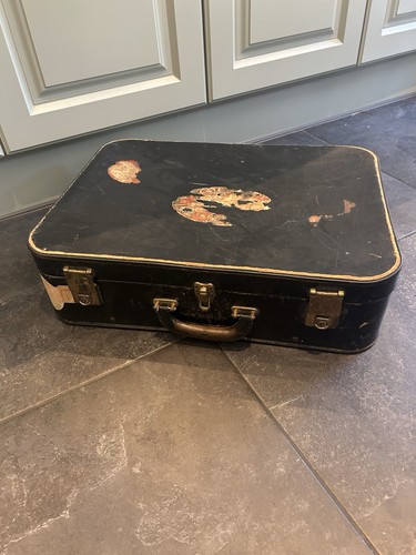 Vintage black suitcase - vintage,