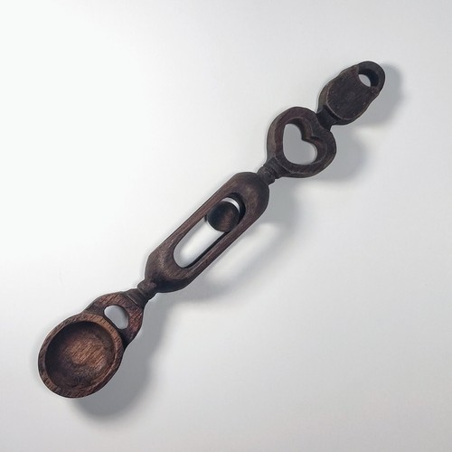 Welsh love spoon - welsh, lock