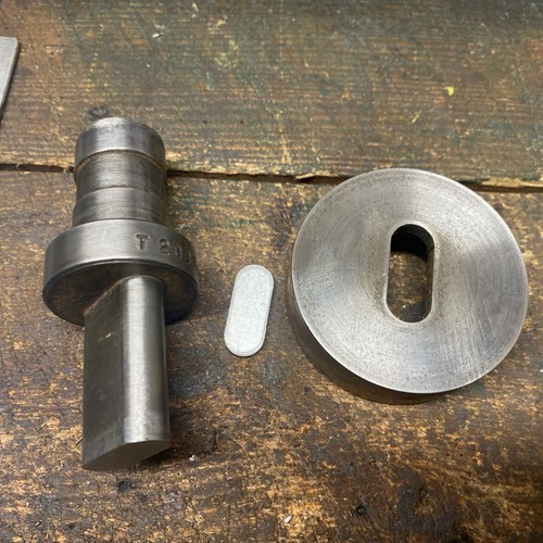 Fly press lozenge - fly, &