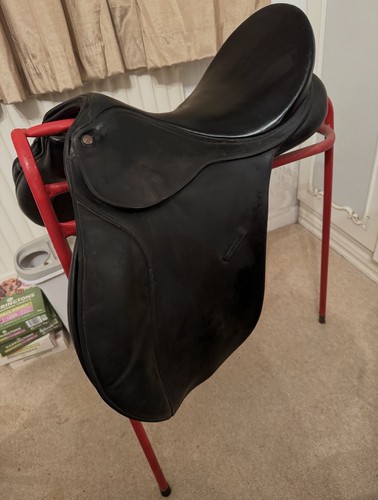 Bates black gp saddle - bates,