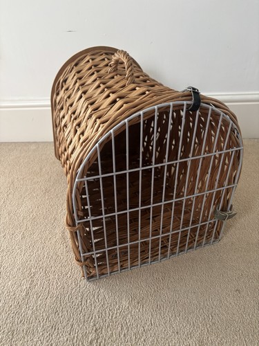 Vintage wicker basket pet - vintage,