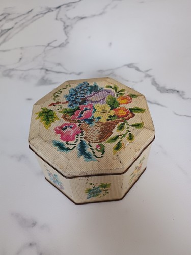 Carr vintage biscuit tin - carr,
