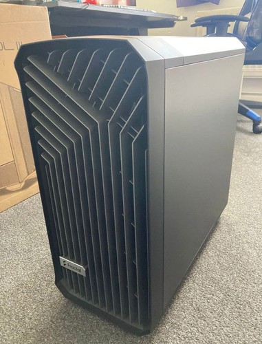Fractal design torrent atx - design, e-atx