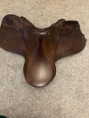 Vintage brown jumping - vintage, saddle