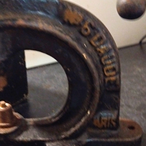 Cast iron hand press tool - hand,