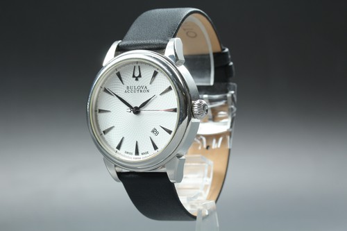 Near mint bulova - bulova, accutron