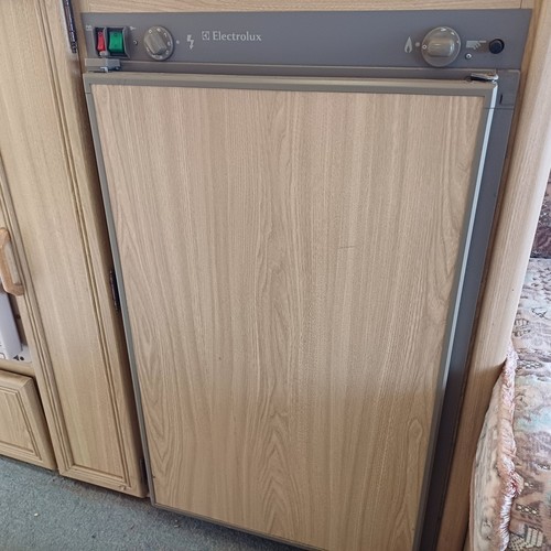Caravan fridge electrolux - caravan, 3