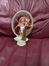 Marilyn Monroe Figurine Plate