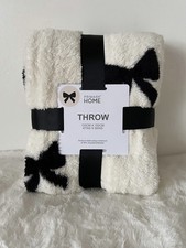 Primark Black Bow Fluffy Throw