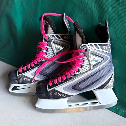 Ccm ice hockey skates - ice,