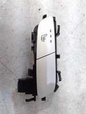 GENUINE 2017 MERCEDES E CLASS  A2139050204 HEATED SEAT CONTROL SWITCH