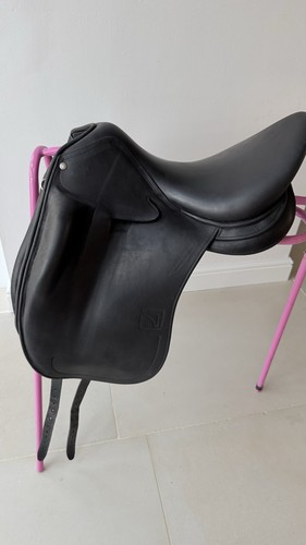 Childeric dressage saddle - childeric,