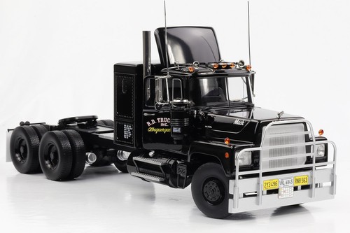 Mack 700l 1974 like movie - 1974,