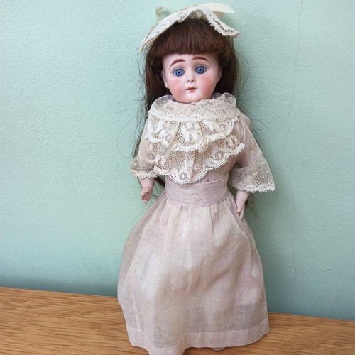 Petite antique bisque - 12",