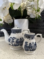 Vintage Blue Willow Teapot &