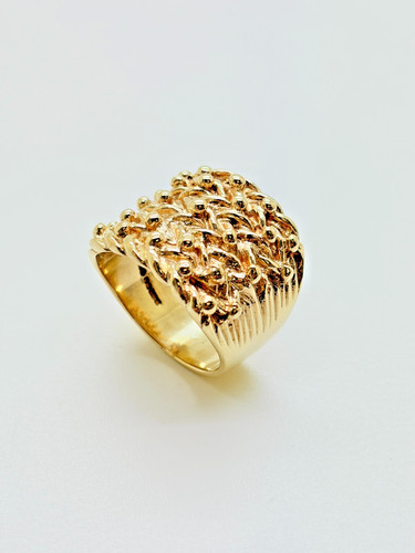 9ct yellow solid - yellow,