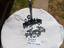 SUZUKI TS50X FRONT FORK YOKES 32mm & HANDLEBAR MOUNTS 1984 TO 2003 Refurbished 