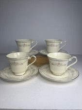 Royal Doulton - Romance Collection - Tamara - 4 x Tea / Coffee Cups & Saucers