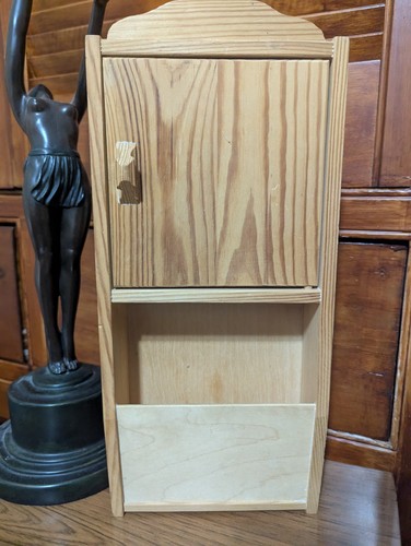 Wooden hanging key - hanging,