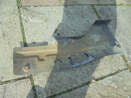 Insignia subframe undertray - insignia,