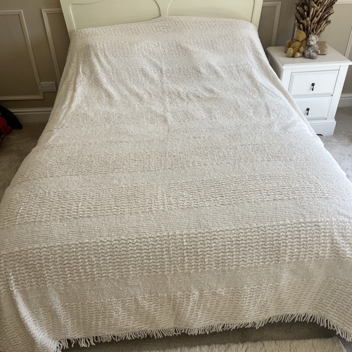 Vintage candlewick bedspread - vintage,